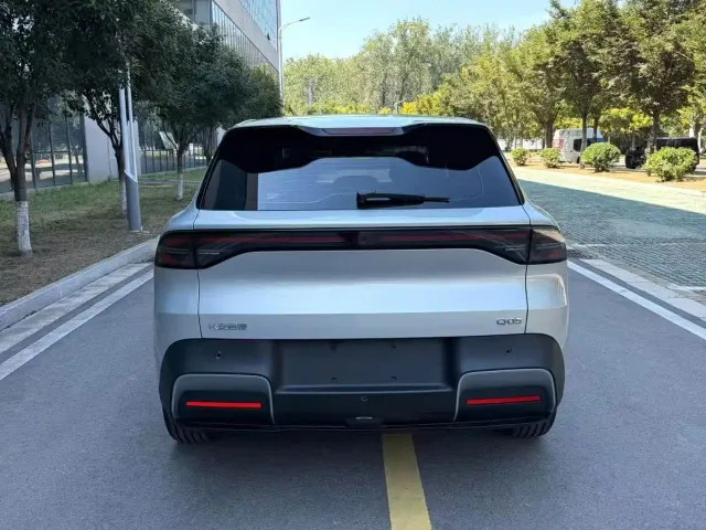 Changan Qiyuan Changan Qiyuan Q05 2026 Model Base — Фото автомобиля 5