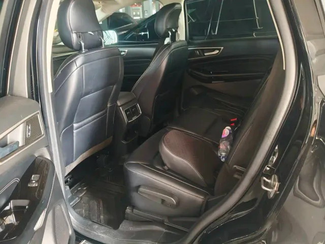 Ford Edge — Фото автомобиля 9