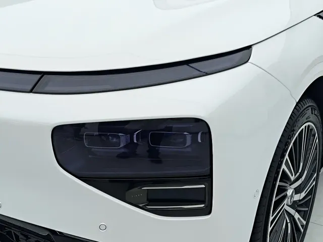 Xpeng G9 — Фото автомобиля 6