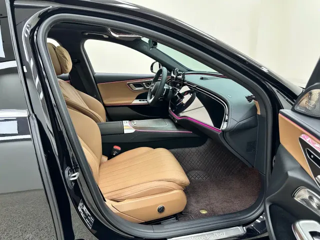 Mercedes-Benz E-Class — Фото автомобиля 14