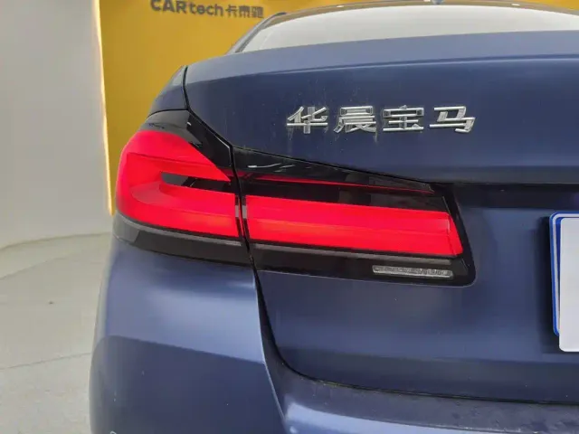 BMW 5 Series — Фото автомобиля 7
