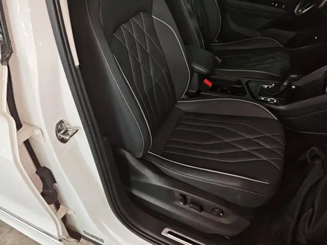Volkswagen Tiguan L — Фото автомобиля 24