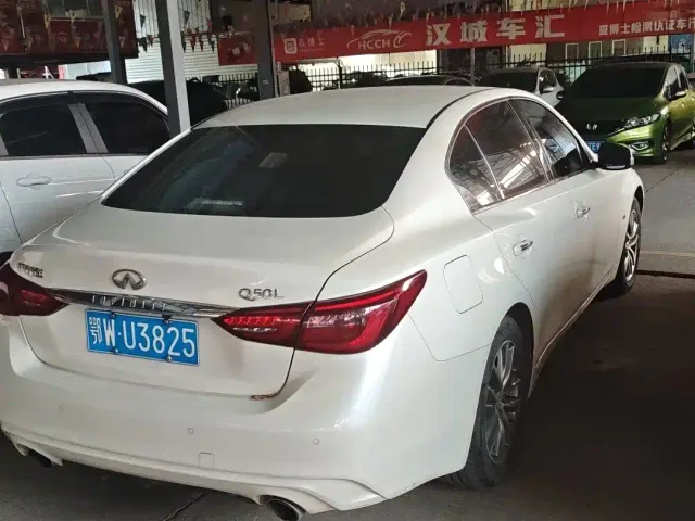 Infiniti Q50L — Фото автомобиля 8
