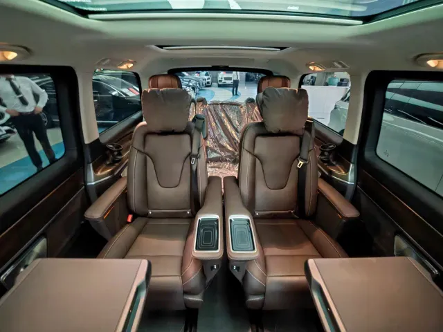 Mercedes-Benz V-Class — Фото автомобиля 8