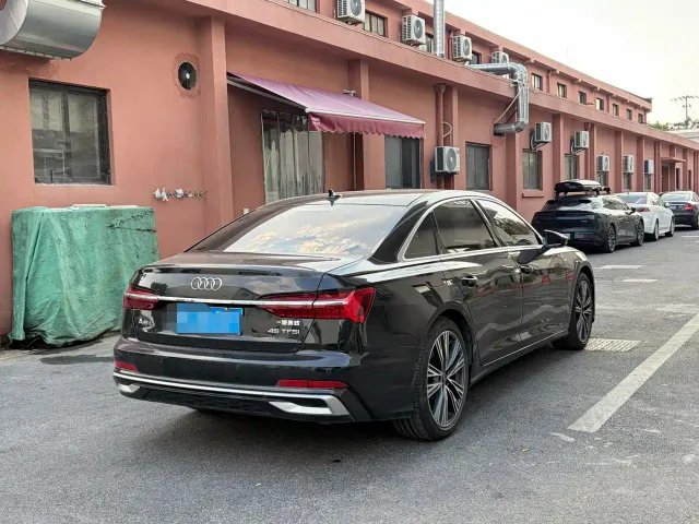 Audi A6L — Фото автомобиля 9