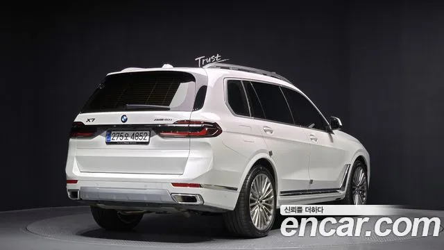 BMW X7 — Фото автомобиля 2