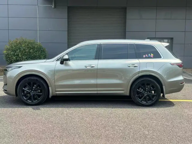 Li Auto ONE — Фото автомобиля 3
