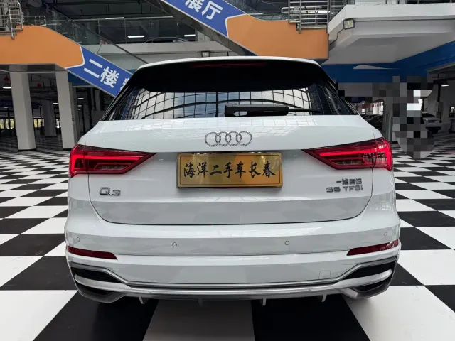 Audi Q3 — Фото автомобиля 3