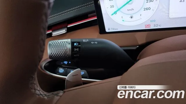 Genesis GV70 2.5T Бензин 2WD — Фото автомобиля 8