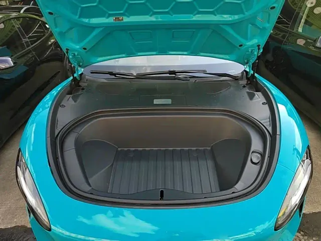 Xiaomi SU7 — Фото автомобиля 19