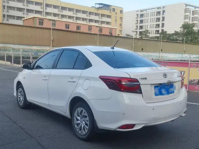Toyota Vios FS — Фото автомобиля 6