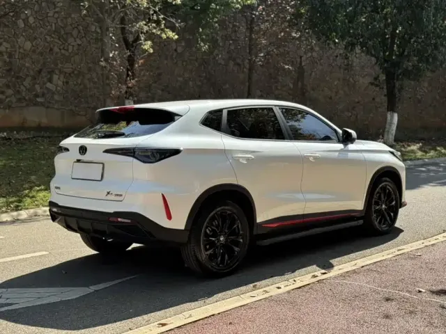 Changan Changan X5 PLUS 2024 1.5T DCT Pioneer Model — Фото автомобиля 14