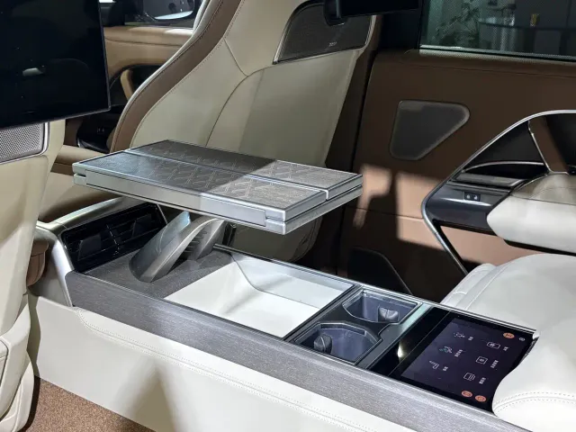 Land Rover Range Rover — Фото автомобиля 28