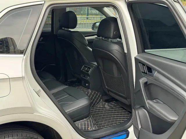 Audi Q5L — Фото автомобиля 12