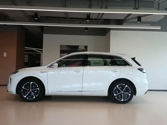 Shangjie SUV — Фото автомобиля 3