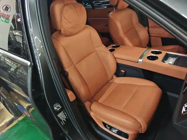 Li Auto L9 — Фото автомобиля 24
