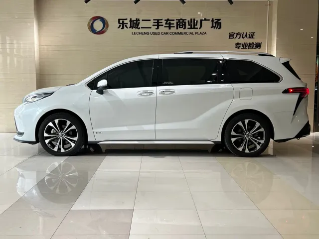 Toyota Granvia — Фото автомобиля 4