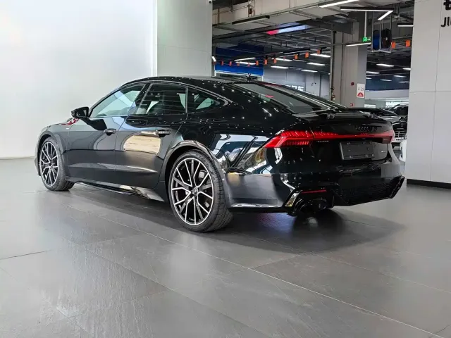 Audi A7 — Фото автомобиля 22
