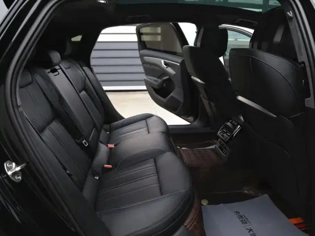 Audi A6L — Фото автомобиля 24