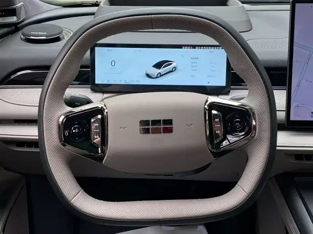 Geely Galaxy Xingyao 8 — Фото автомобиля 9