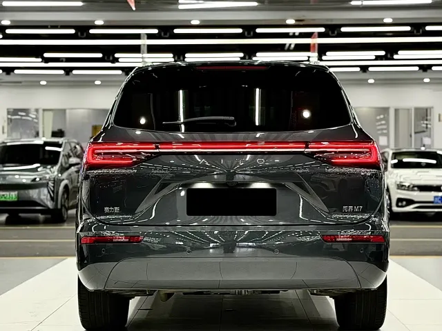 Aito M7 — Фото автомобиля 5