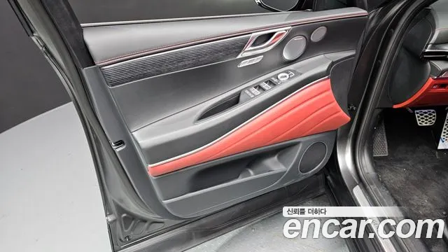 Genesis GV80 — Фото автомобиля 23