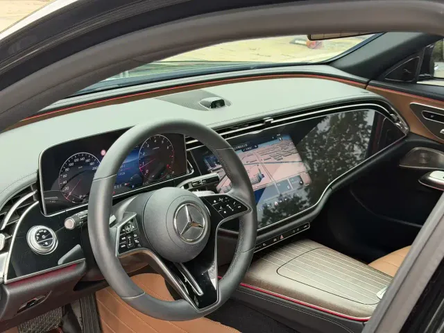 Mercedes-Benz E-Class — Фото автомобиля 6
