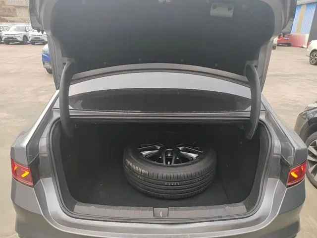 BYD Qin PLUS — Фото автомобиля 18
