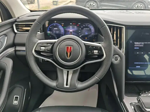 Hongqi HS7 PHEV — Фото автомобиля 10