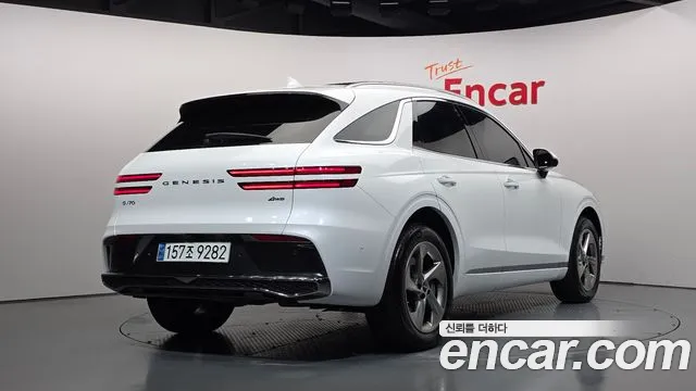 Genesis GV70 — Фото автомобиля 2