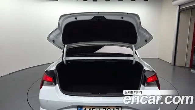 Hyundai Avante — Фото автомобиля 26
