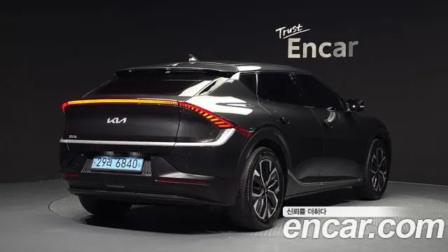Kia EV6 — Фото автомобиля 2