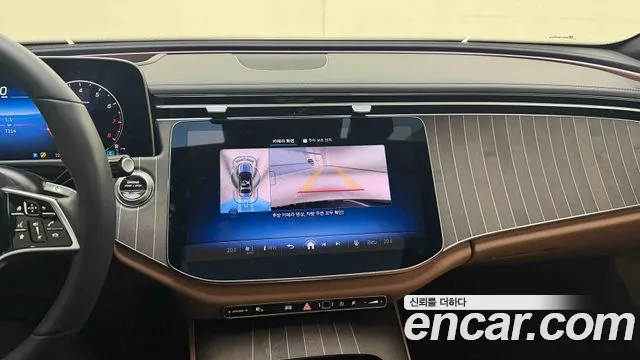 Mercedes-Benz E-Class — Фото автомобиля 16