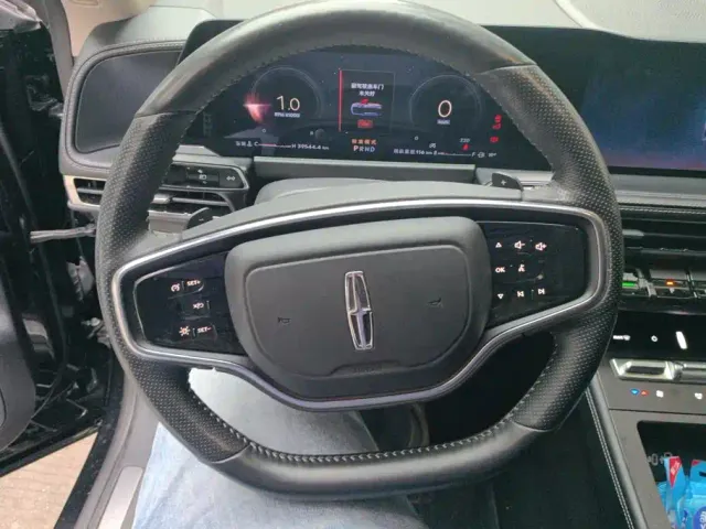 Lincoln Corsair — Фото автомобиля 15