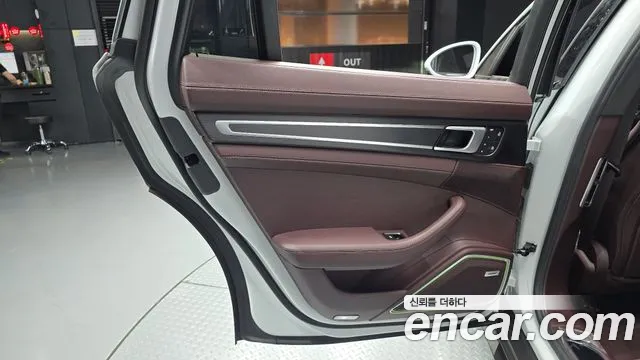 Porsche Panamera 971 — Фото автомобиля 14