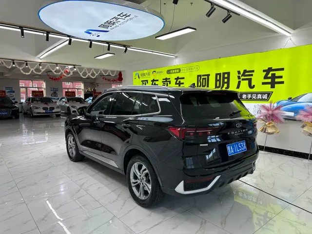 Ford Lingrui — Фото автомобиля 6
