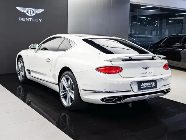 Bentley Continental — Фото автомобиля 15