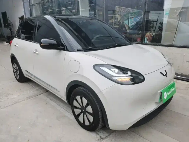 Wuling Bingo — Фото автомобиля 3
