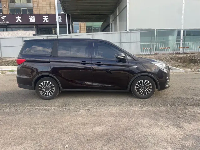 Changan Oushang Kosai EV — Фото автомобиля 8
