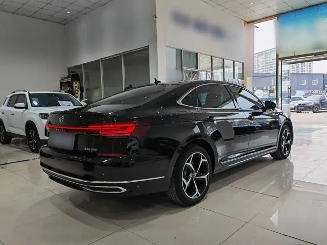 Volkswagen Passat — Фото автомобиля 6