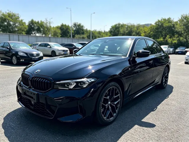 Фотография автомобиля — BMW 3 Series