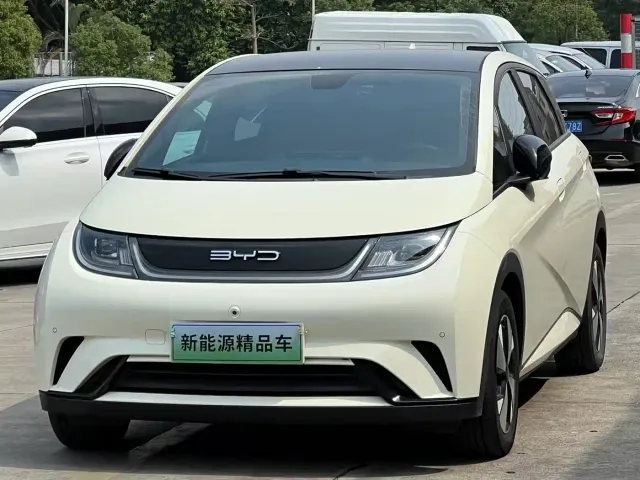 Фотография автомобиля — BYD Dolphin