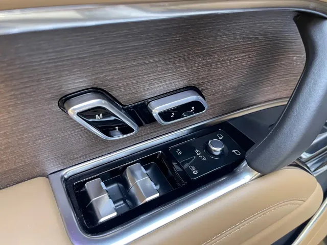 Land Rover Range Rover — Фото автомобиля 16