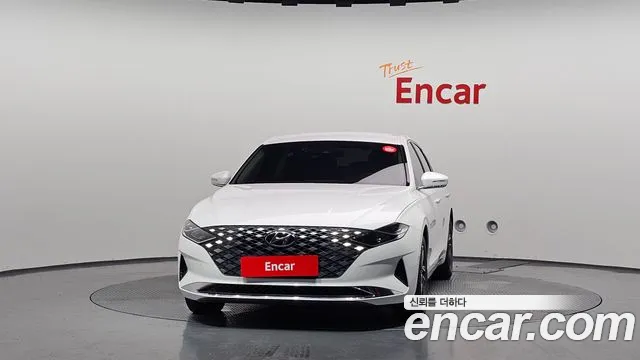 Hyundai Grandeur Новый Grandeur IG 3.0 LPi (Для проката) — Фото автомобиля 3
