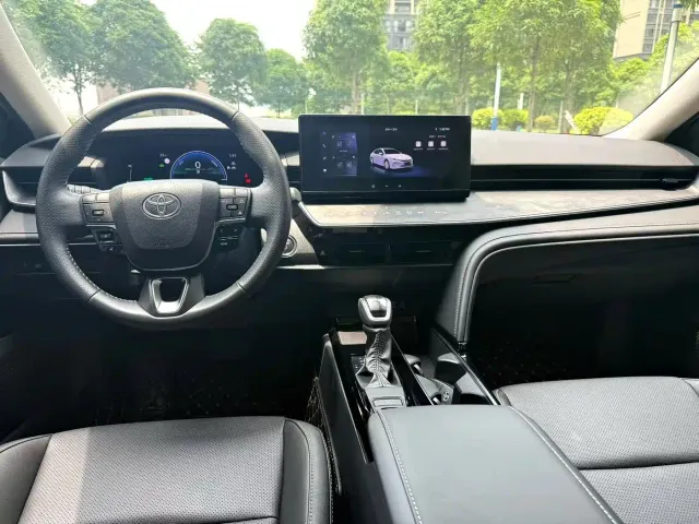 Toyota Camry — Фото автомобиля 6