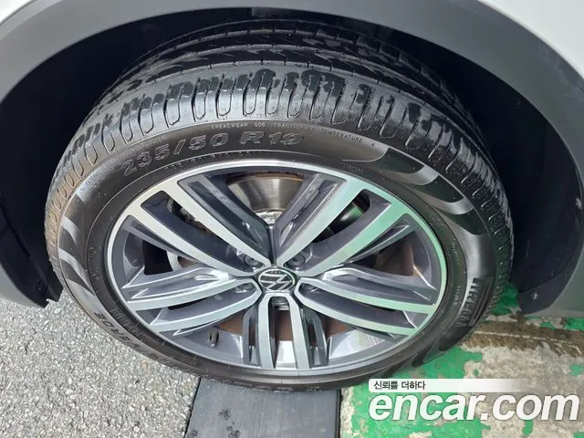 Volkswagen Tiguan — Фото автомобиля 15
