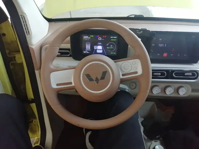 Wuling Hongguang Mini EV — Фото автомобиля 10