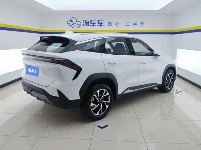 Geely Galaxy L7 — Фото автомобиля 3