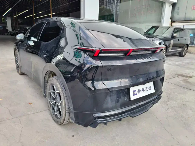 Lynk & Co Z20 — Фото автомобиля 14