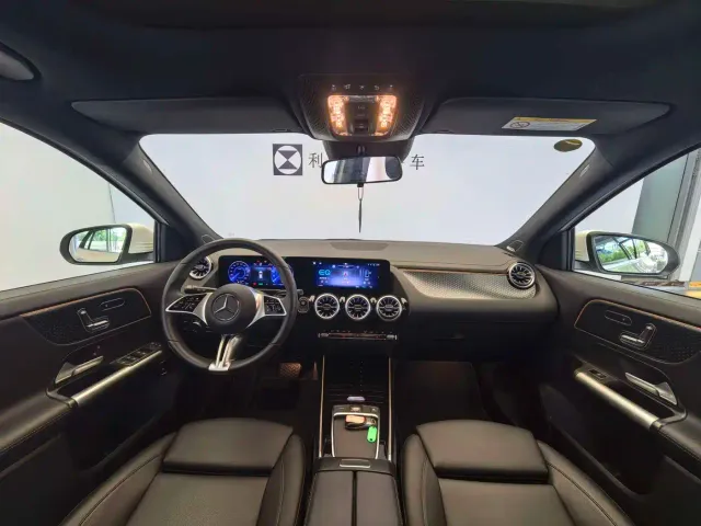 Mercedes-Benz EQA — Фото автомобиля 15